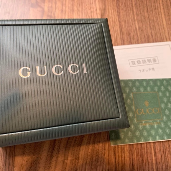 Gucci pink/silver watch - Picture 5 of 5